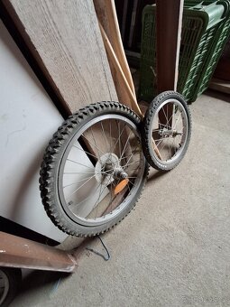 Díly, skútry, kola atd... - 11