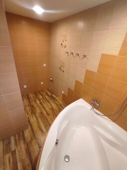 Prodej RD 120m2 Karlovy Vary - Stará Role - 11