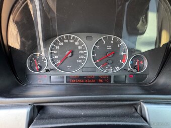 BMW E39 525i Touring - 11