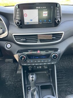 Hyundai Tucson 1.6TGDi 66000km max. výbava - 11
