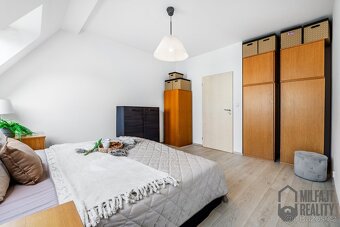 Mezonetový byt 4+kk | 112 m2, terasa, sklep, 3x parking, pří - 11