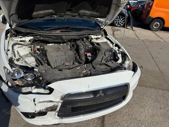 Mitsubishi lancer. 1.6i 2012 pojizdne - 11