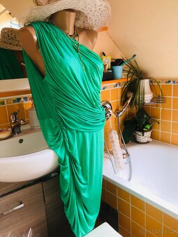 satyH&M # spolecenske# hostnasvatbu# hraskovezelene# asymetr - 11