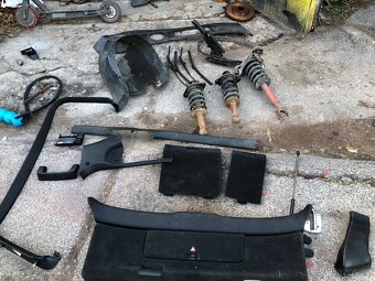 ZBYTKY DÍLU AUDI A6 C5 - 11