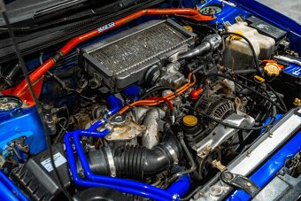 Subaru Impreza 2.0 GT - 11