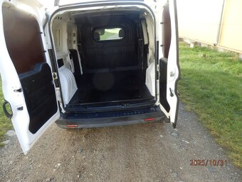 Fiat Doblo Maxi Combi 1,6 JTD 77 kW 2019 původ ČR - 11