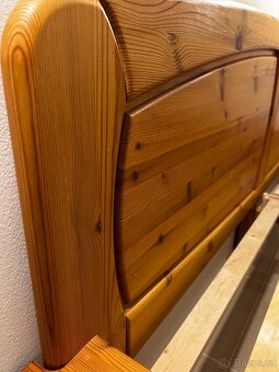 Masivní borovicová manželská postel + matrace zdarma - 11