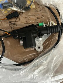 Prodam dily ford streetka - 11