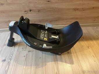 MAXI-COSI Pebble 360 + 2x Isofix - 11