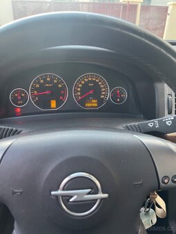 Opel Vectra 2.2i 114kW - 11