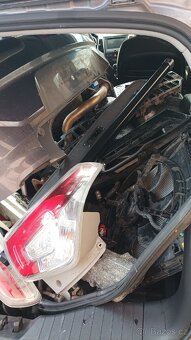 Náhradní díly z SsangYong Tivoli 1.6 XDI rok 2017 - 11