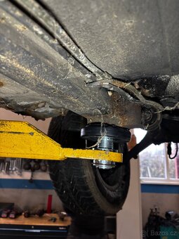 Kastle bmw e30 sedan na drift, bez motoru - 11