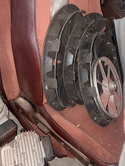 MAZDA RX7 Náhradní díly - 11