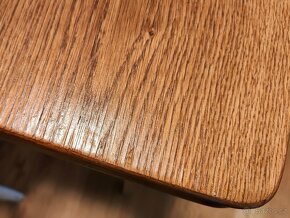 Starší dřevěný rozkládací stůl - 11