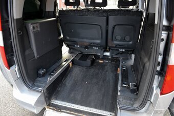 Mercedes Vaneo Benzín Automat - 11