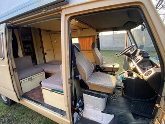 Obytny automobil Mercedes Benz 207d Westfalia - 11