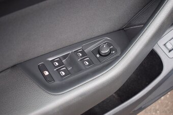 Volkswagen Passat 2,0TDi PR.SERVIS VW,1.MAJITEL - 11
