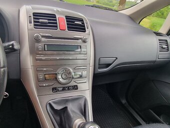 Toyota  Auris1.6VVT-i  91KW r.v.2009 - 11