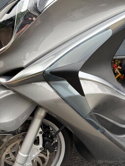 Piaggio X10 350 Executive ABS ASR - 11