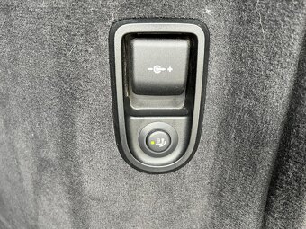 BMW Řada 5 2.0d140KWXdriveATTažné, 89 tkm, cena s DPH - 11