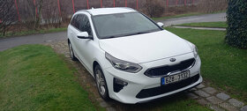 KIA CEED 1,6 CRDI COMBI r.v. 2020  ČR - 11