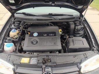 Golf IV Variant 1.6 16v - 11