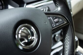 Škoda Superb Combi 2.0 TDI 140kw 4x4 DSG / AJ NA SPLÁTKY / - 11