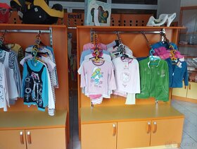 Vybavení obchodu, prodejny s dětským a kojeneckým zbožím - 11