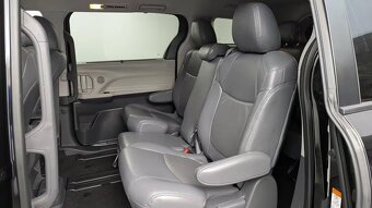 2021 TOYOTA SIENNA LE HYBRID - 8 miest - 11