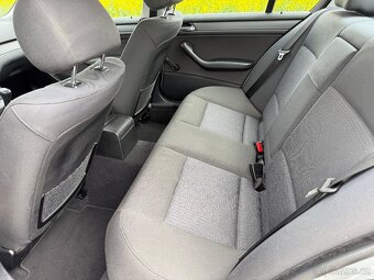 BMW 320i sedan - E 46 - 11