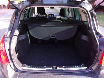 Peugeot 308SW 1,6HDi 68kW diesel,koup. v čr 12. 2013 - 11