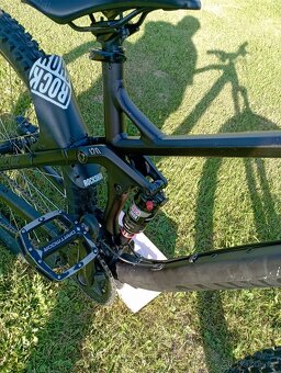 Prodám celoodpružené enduro kolo Canyon - 11