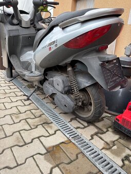 Malaguti Madison 150 - 11