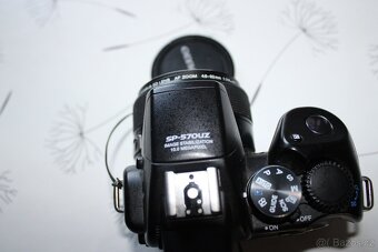 OLYMPUS SP- 570UZ - 11