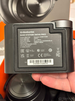 🎧 Herní sluchátka SteelSeries Arctis Nova Pro Wireless - 11