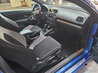Volkswagen Scirocco R 2.0 TSI (195 kW) - 11