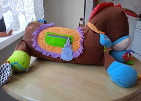 Interaktivní kůň a dinosaurus - 11