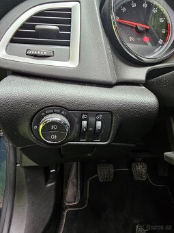 Opel Astra 1,4T Sports Tourer, PRVNÍ MAJITEL, najeto 114 tis - 11