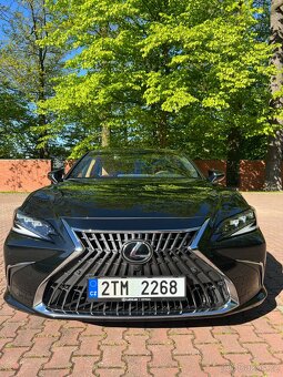 prakticky nový lexus es300h ve špičkové výbavě, cena bez dph - 11