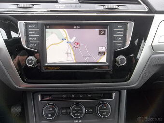 VW Touran 1,2 TSI, r.v. 02/2016, 7 míst, pravidelný servis - 11