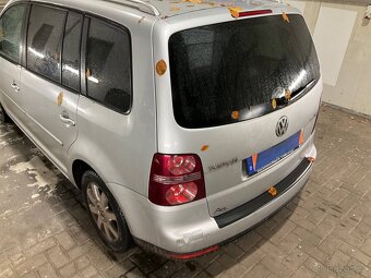 VW Touran 2.0TDI 103kW Highline 7.míst,bez koroze,tažné - 11