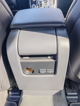 Volvo S60 2.0 T3 R-Design 112 kW - 11