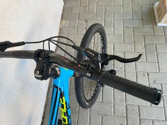 Lehké kolo Force Forkys 24" 1x9 + helma zdarma - 11