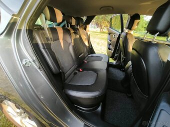 Hyundai ix35,2.0CRDI,135Kw,4x4,146tis km,tažné,původ ČR - 11