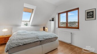 Velký rodinný dům 6 + 2, na pozemku 1.067 m2, Tuchoměřice, P - 11