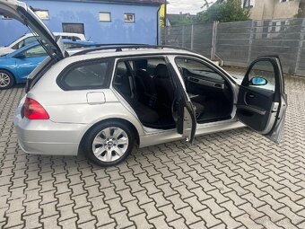 BMW 320i combi 110kw 2006, velmi slušný stav - 11