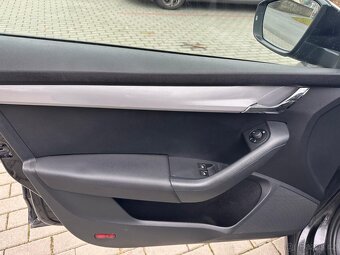 Škoda Octavia III Combi - 11