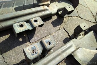 Nášlapy BEZ KOROZE drobné poškození Ssangyong Rexton - 11