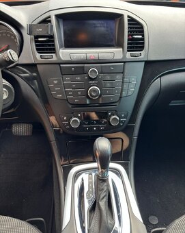 Opel Insignia Combi 2.0CDTi, 118kW, automat - 11