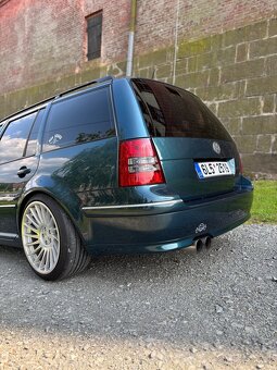 Volkswagen Bora Variant 2.3 V5 125kw AQN Highline - 11